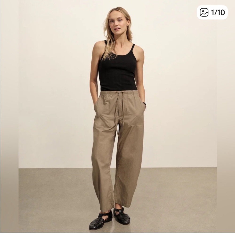Buck Mason Paperweight Cotton Poplin Pull on Barrel Pant in Mushroom Medium